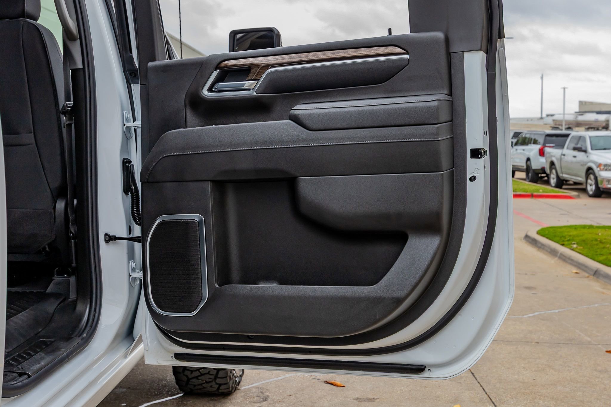 Used 2026 Chevrolet Silverado 3500 LT w/ Convenience Package AWD/4WD image 38