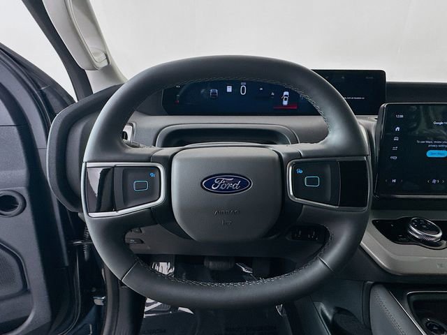 New 2025 Ford Expedition Active image 11