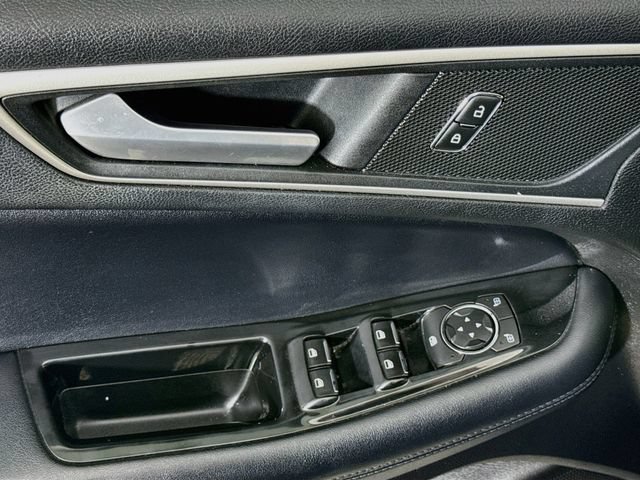Used 2018 Ford Edge SEL w/ Canadian Touring Package AWD/4WD image 17