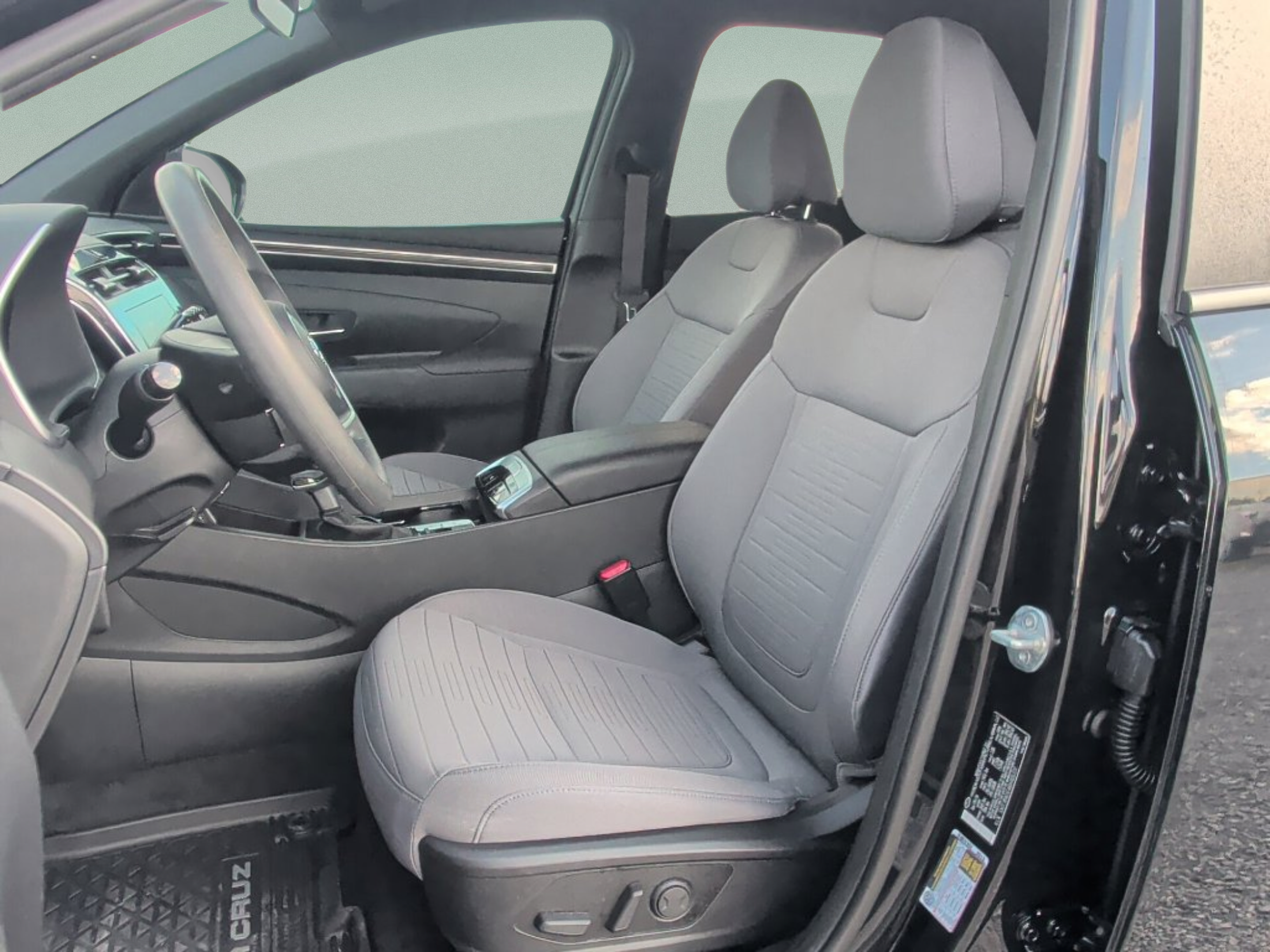 Used 2024 Hyundai Santa Cruz SEL FWD image 15