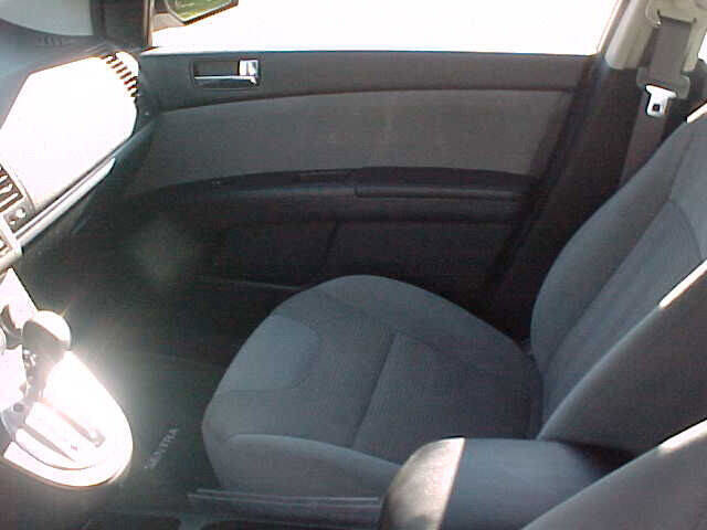 Used 2010 Nissan Sentra 2.0 SR image 18