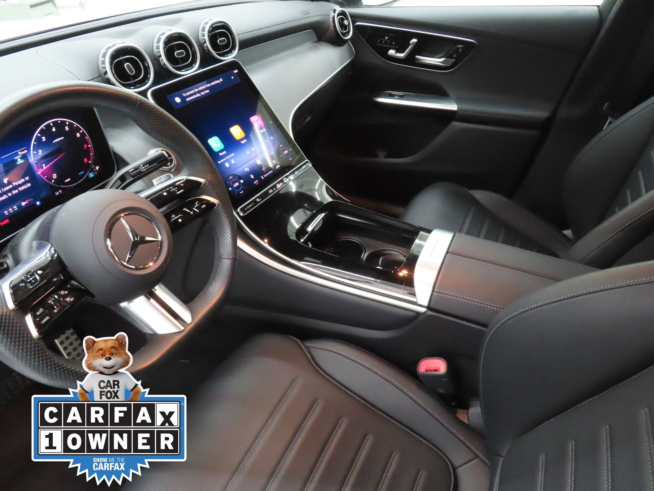 Used 2025 Mercedes-Benz GLC 300 4MATIC w/ AMG Line image 19