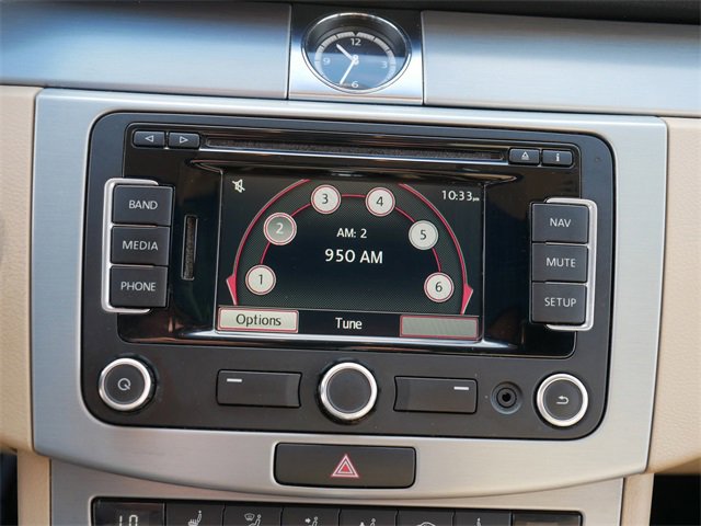 Used 2013 Volkswagen CC Lux image 28