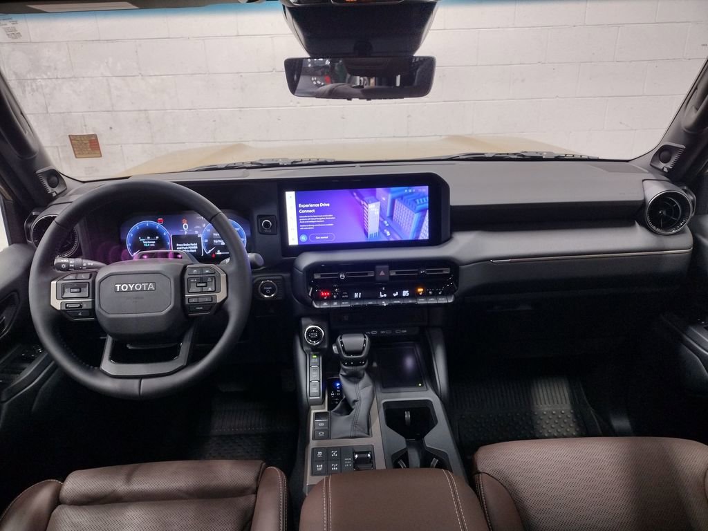 Used 2025 Toyota Land Cruiser image 37