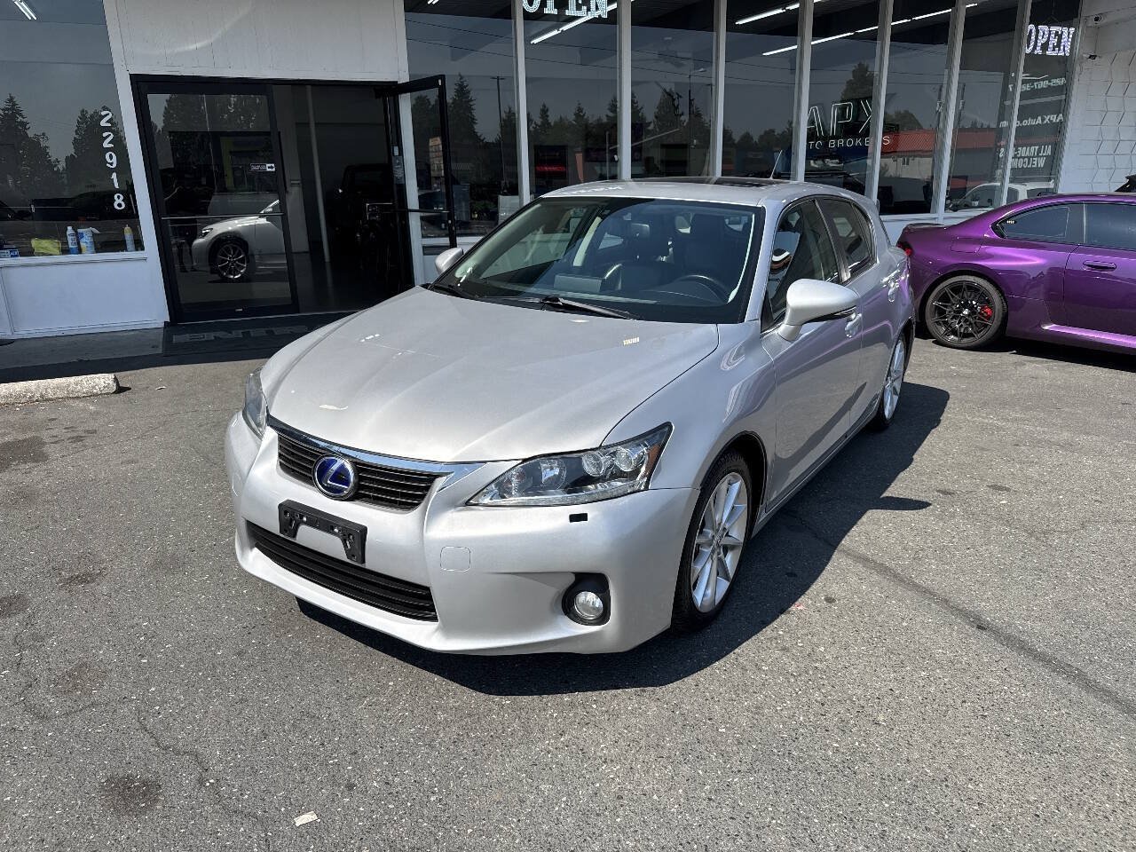 Used 2011 Lexus CT 200h Premium w/ Leather Pkg FWD image 1