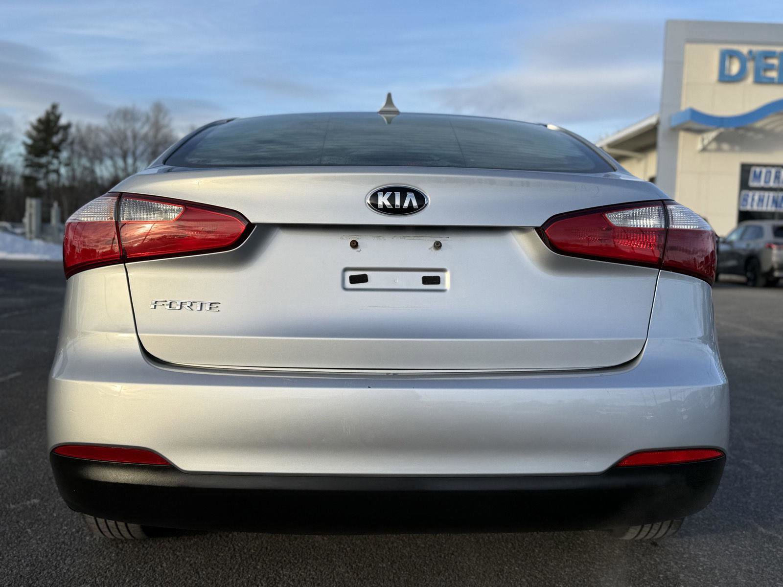 Used 2015 Kia Forte LX w/ Popular Package image 6