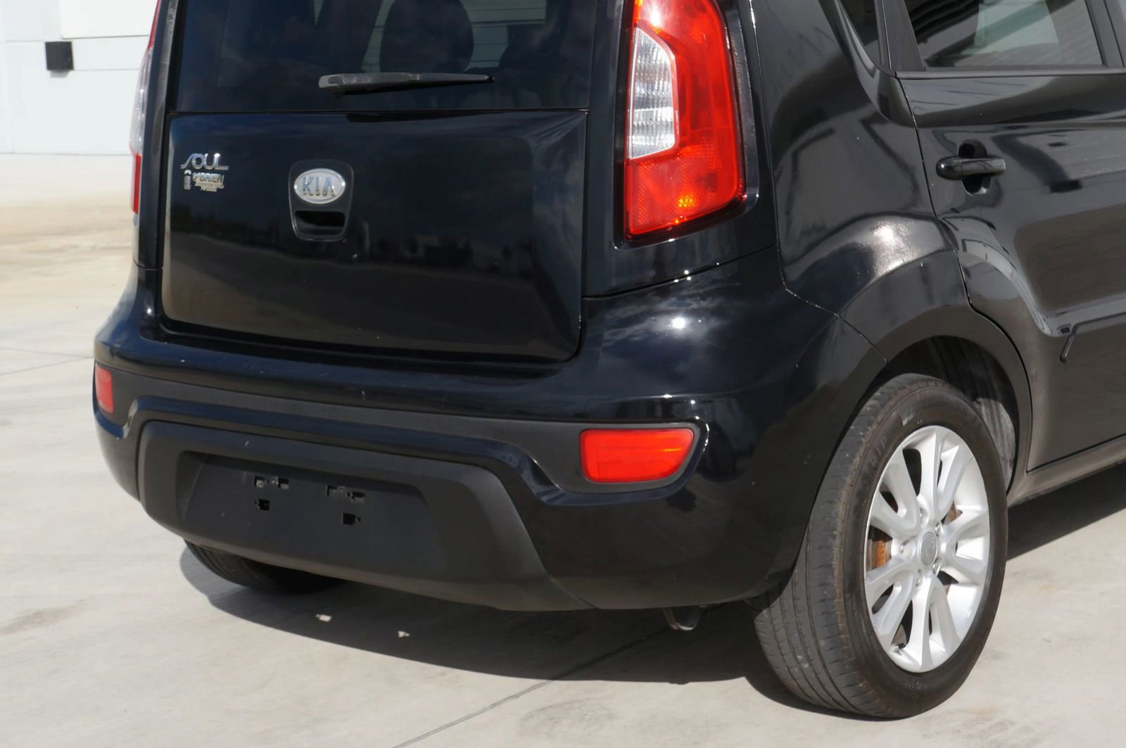 Used 2012 Kia Soul + FWD image 13