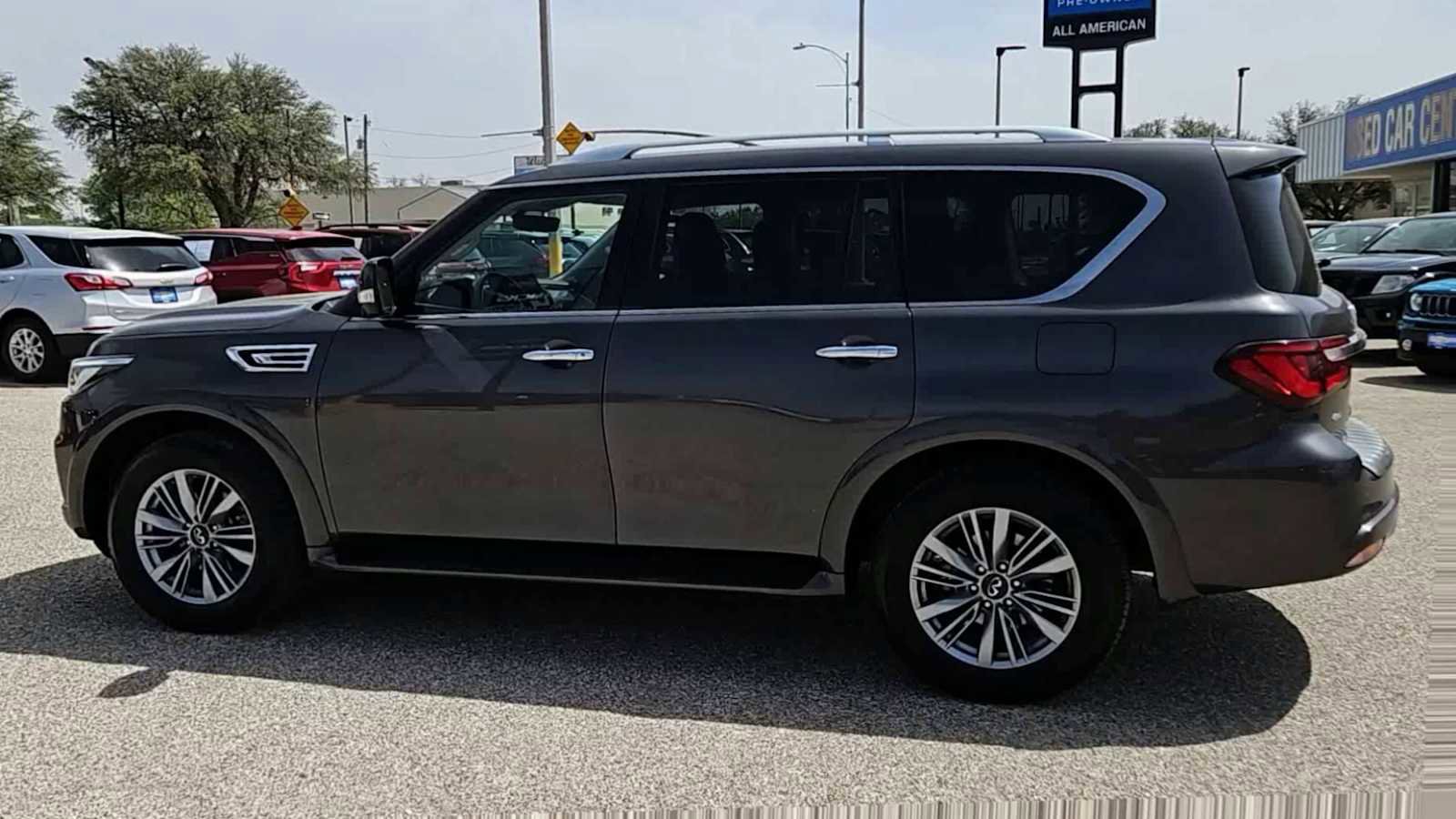 Used 2024 INFINITI QX80 Luxe AWD/4WD image 5