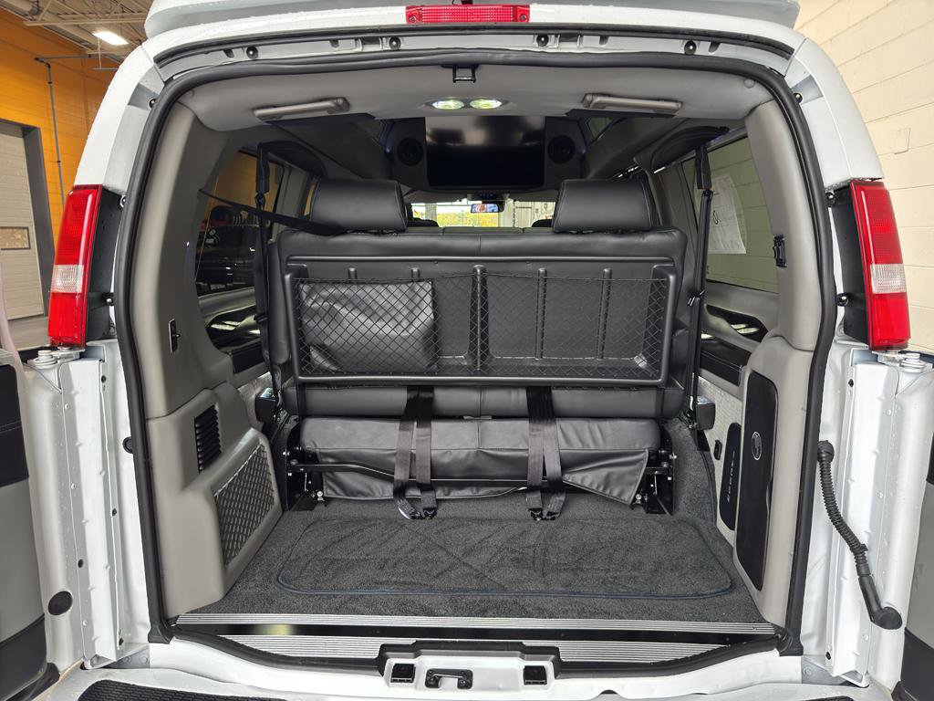 New 2025 Chevrolet Express 2500 image 30