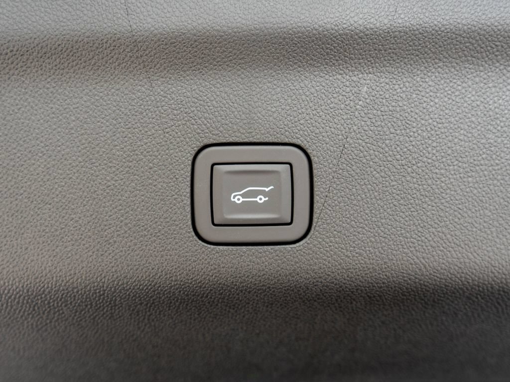 New 2026 GMC Yukon Elevation w/ Elevation Premium Package AWD/4WD image 35
