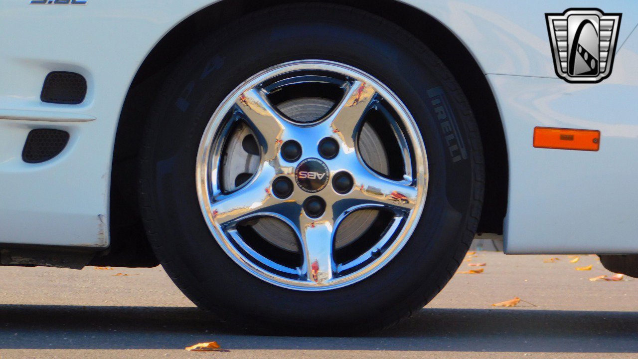 Used 2002 Pontiac Firebird Convertible image 16