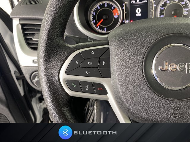Used 2017 Jeep Cherokee Sport AWD/4WD image 19