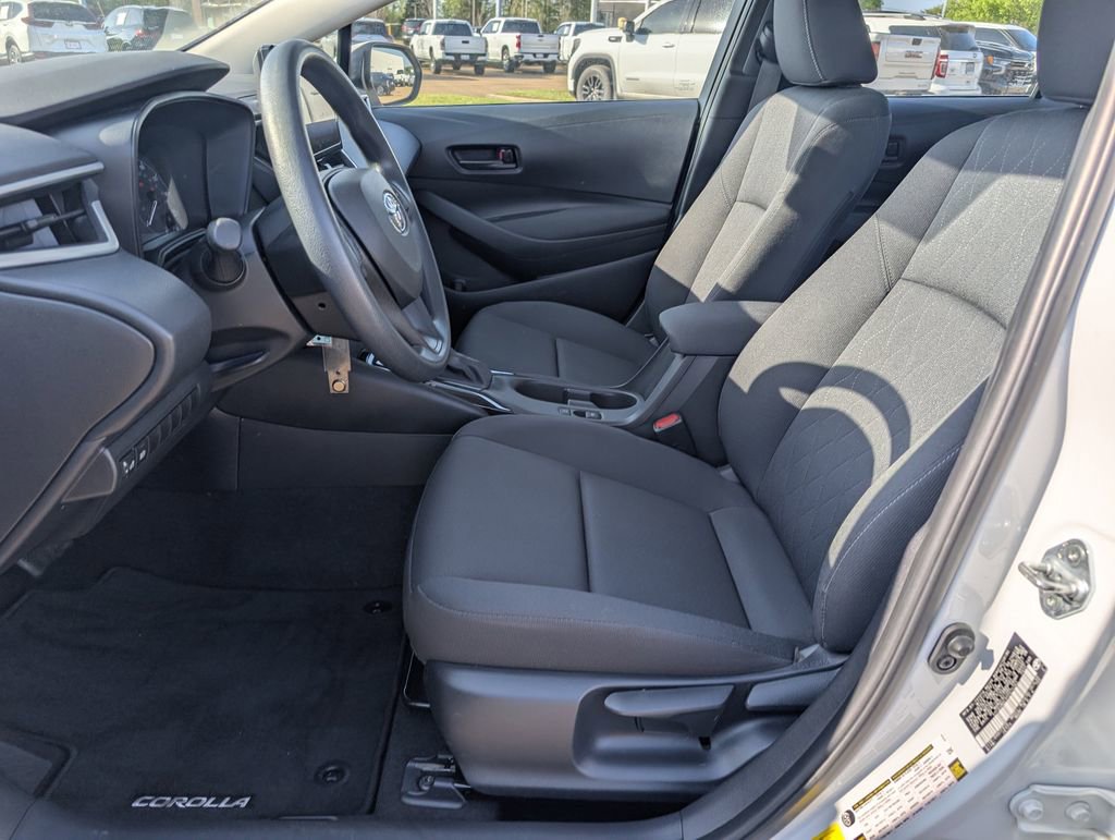 Used 2023 Toyota Corolla LE image 10