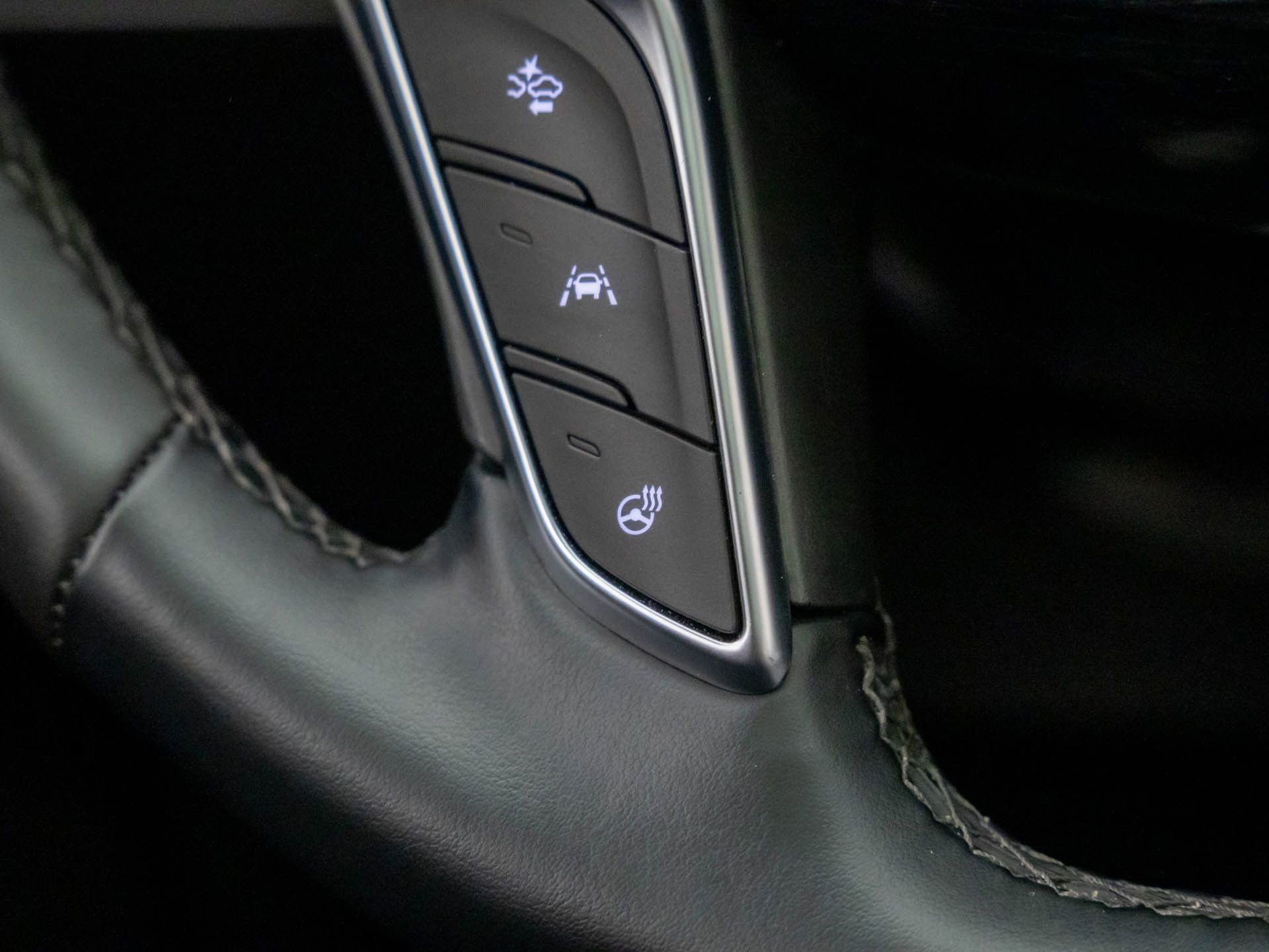 Certified 2025 Cadillac XT5 Premium Luxury image 25