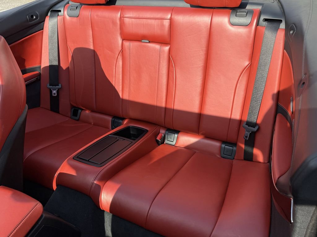 Used 2017 BMW M4 Convertible image 15