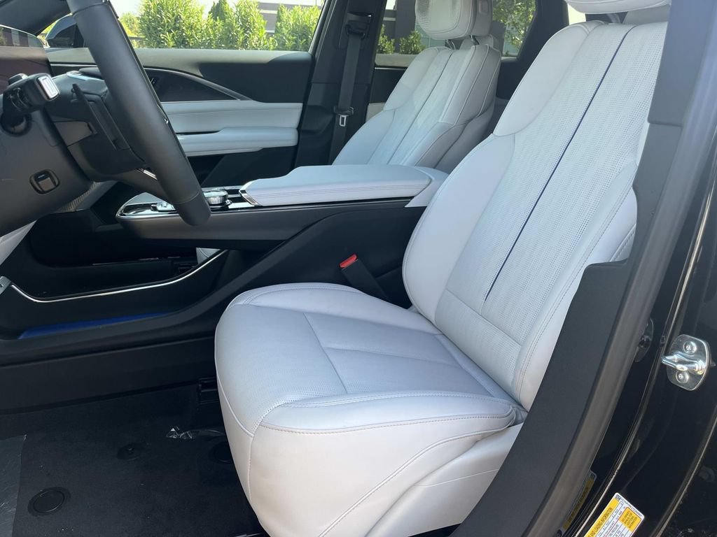 New 2026 Cadillac Lyriq Signature Sport RWD image 21