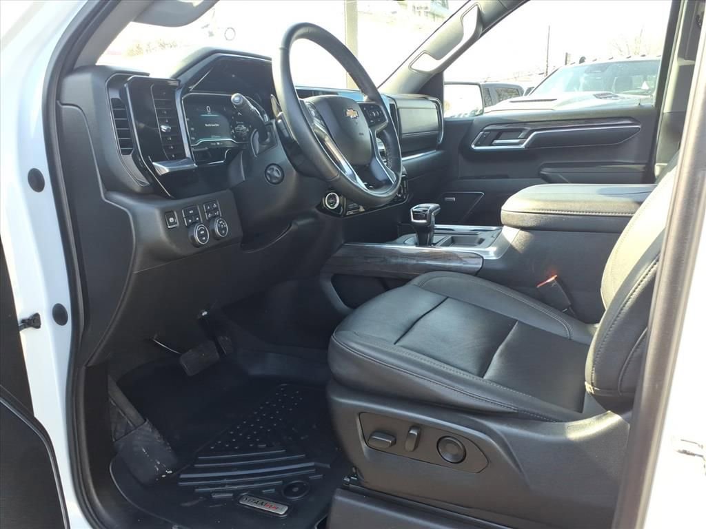 Used 2023 Chevrolet Silverado 1500 LTZ image 14