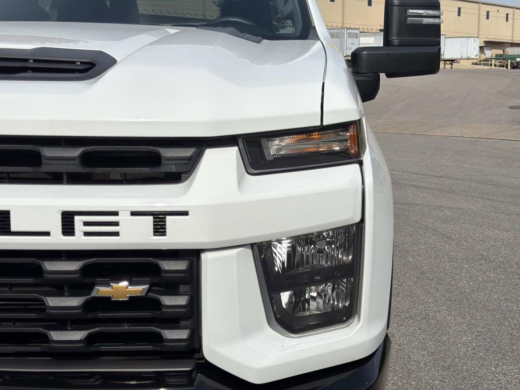 Used 2023 Chevrolet Silverado 2500 Custom w/ Custom Convenience Package AWD/4WD image 10