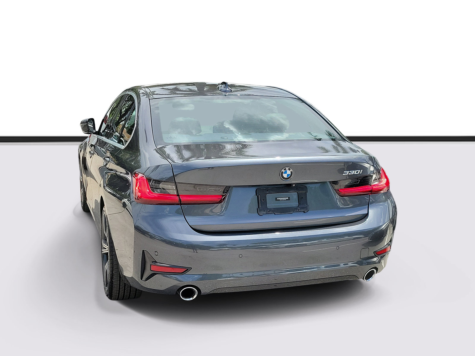Used 2020 BMW 330i Sedan w/ Convenience Package RWD image 3