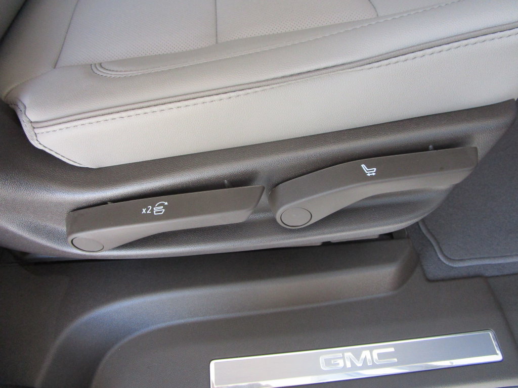 New 2027 GMC Yukon XL Elevation w/ Technology Package RWD image 19