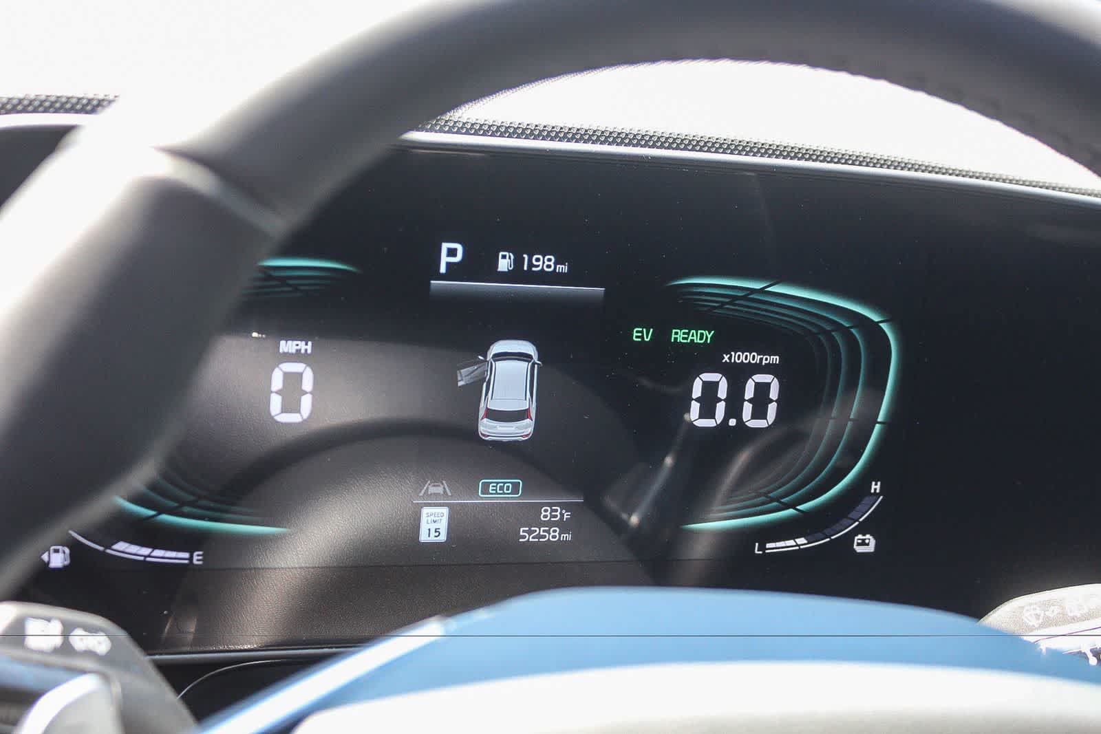 Used 2025 Kia Niro EX FWD image 28