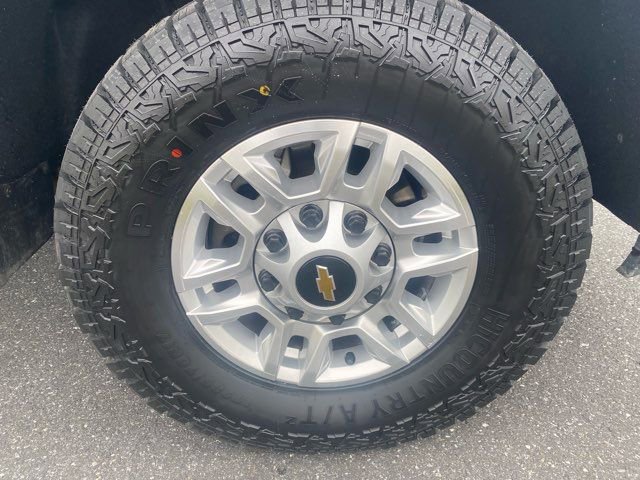 Used 2022 Chevrolet Silverado 2500 LT w/ Convenience Package image 30