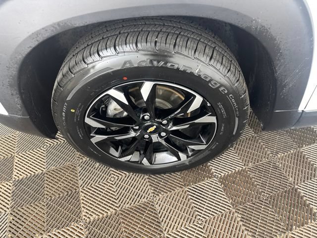 Used 2023 Chevrolet TrailBlazer LT FWD image 28