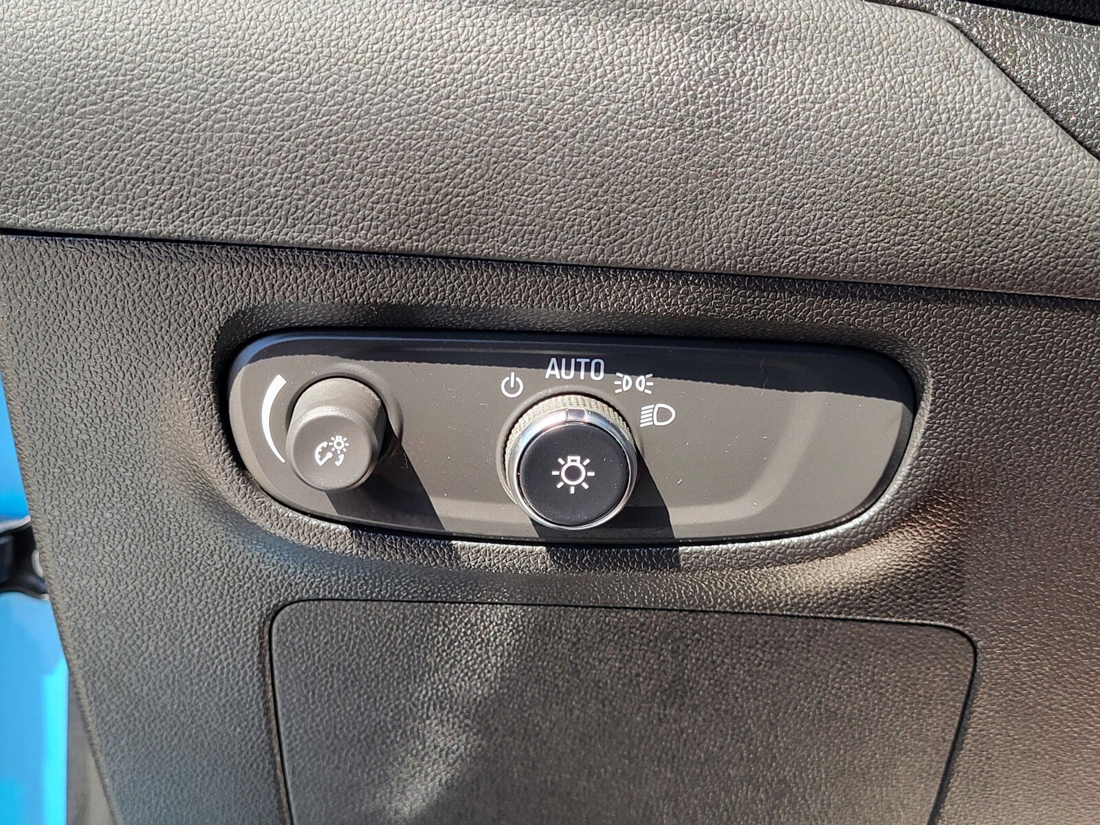 Used 2025 Buick Encore GX Sport Touring image 23