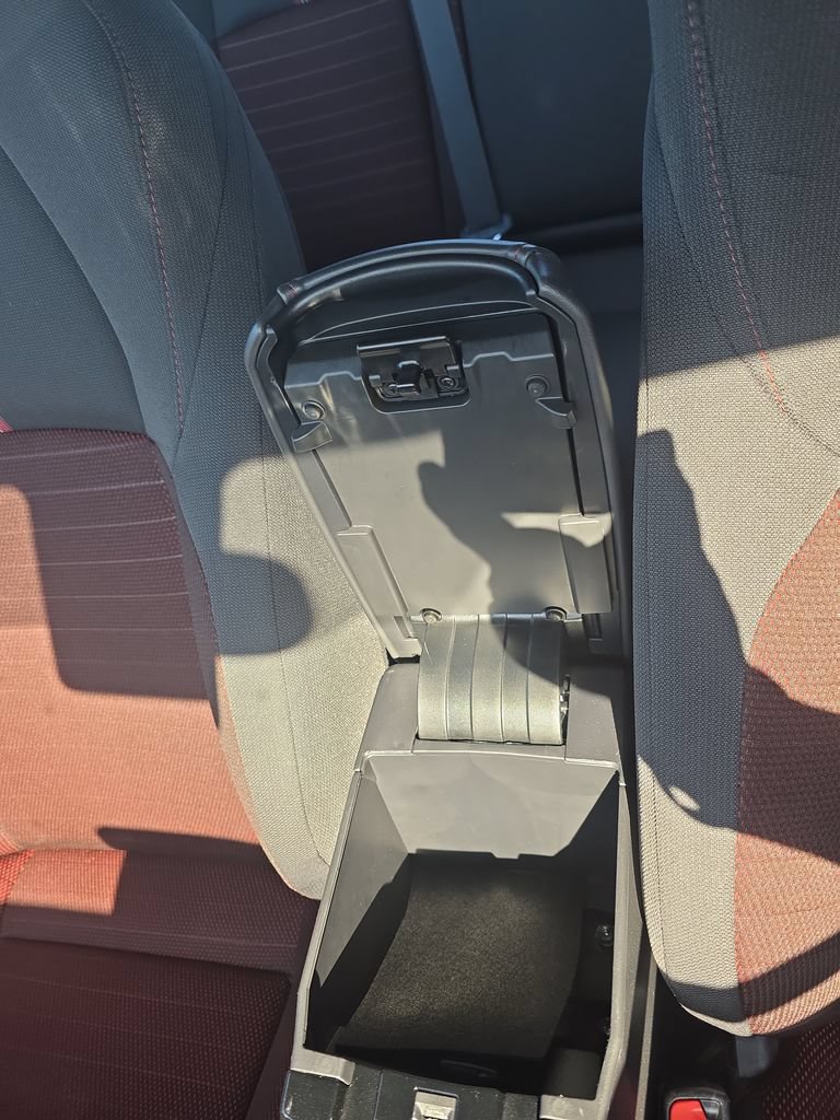 Used 2025 Toyota Corolla SE FWD image 23