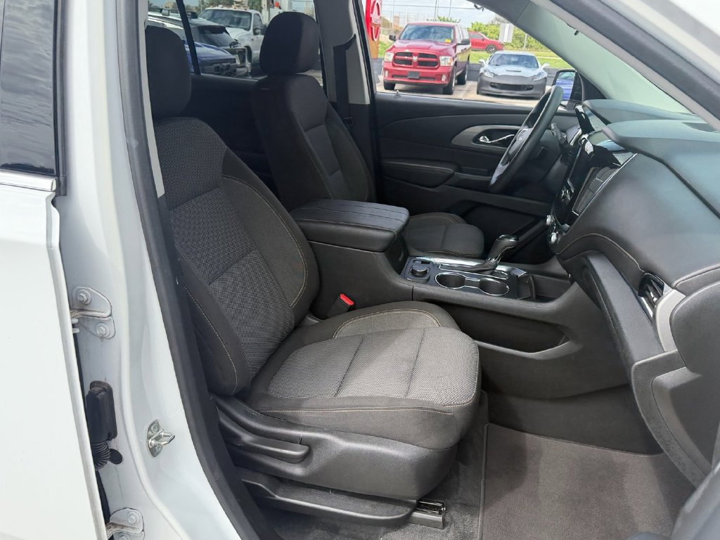 Used 2020 Chevrolet Traverse LS FWD image 17