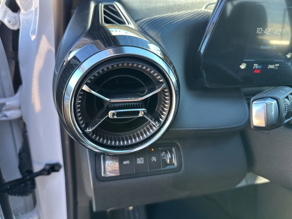 New 2026 Chevrolet Equinox LT image 9