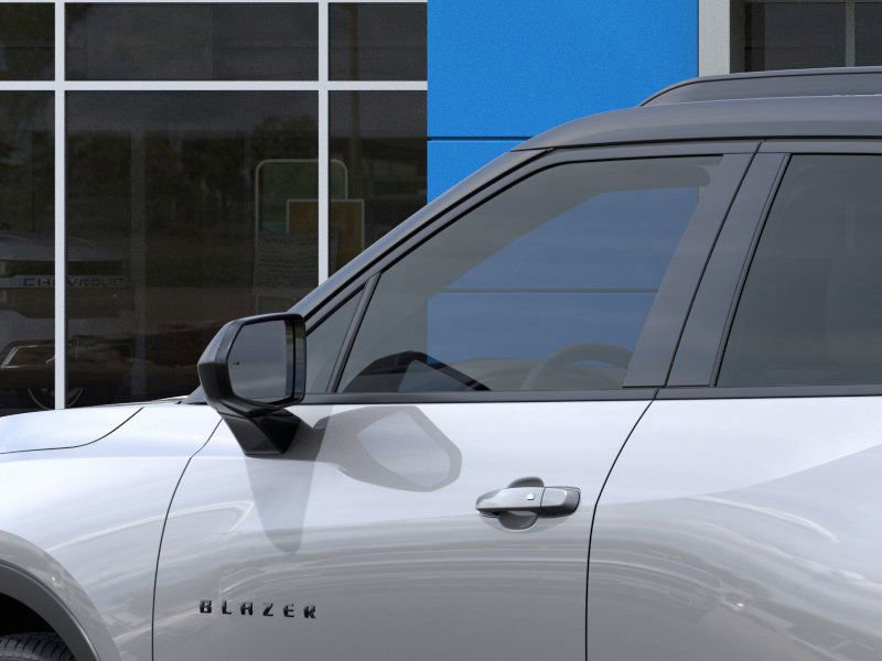 New 2025 Chevrolet Blazer LT w/ Convenience Package image 12