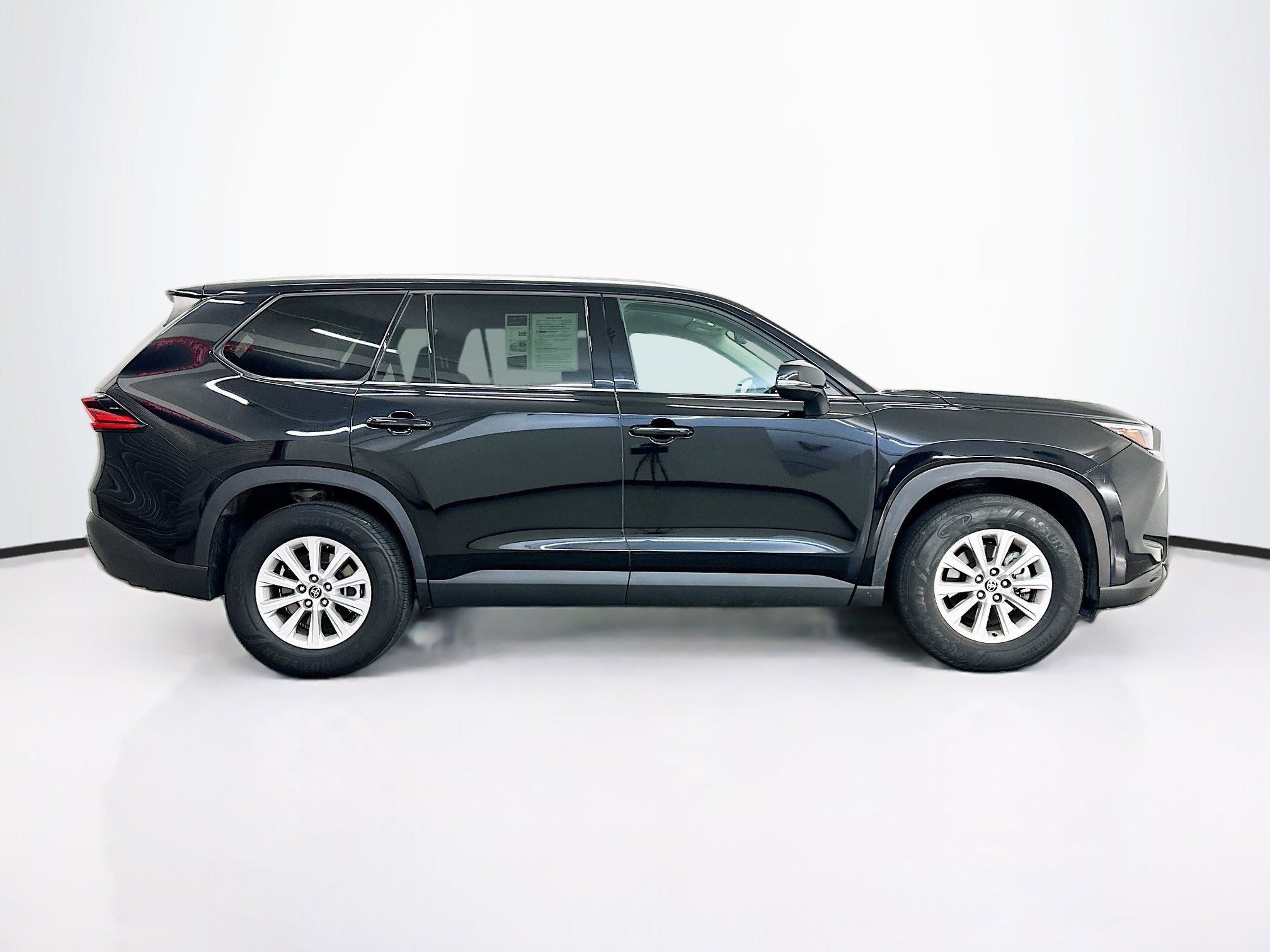 Used 2025 Toyota Grand Highlander AWD image 10