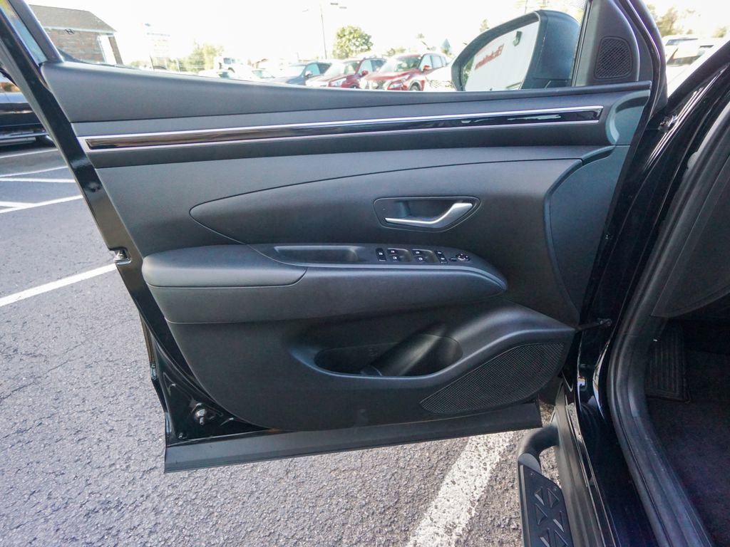 Used 2023 Hyundai Santa Cruz Night image 17