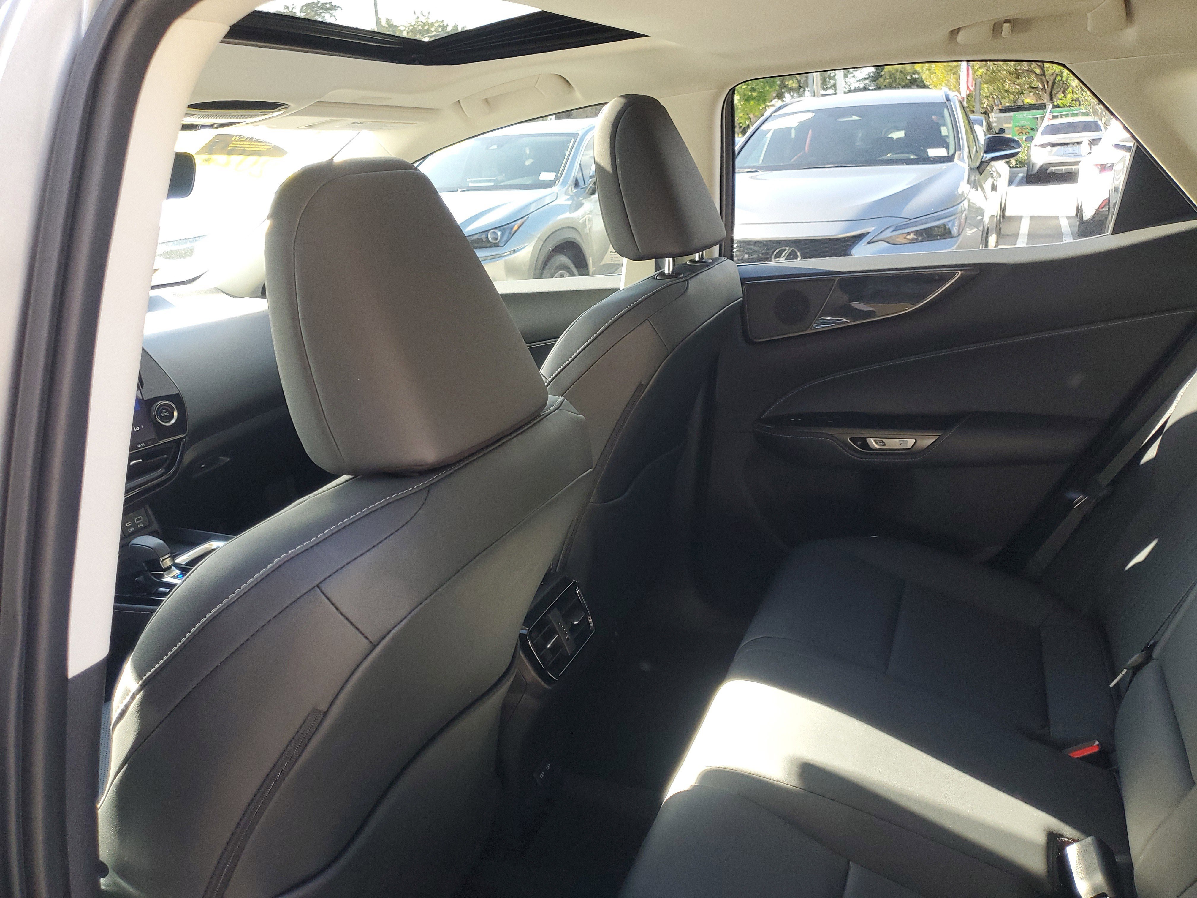 Certified 2022 Lexus NX 250 FWD w/ Premium Package image 12