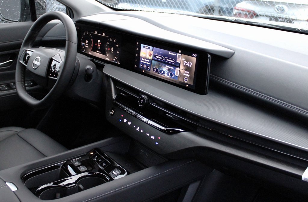 Certified 2025 Nissan Murano SV image 30