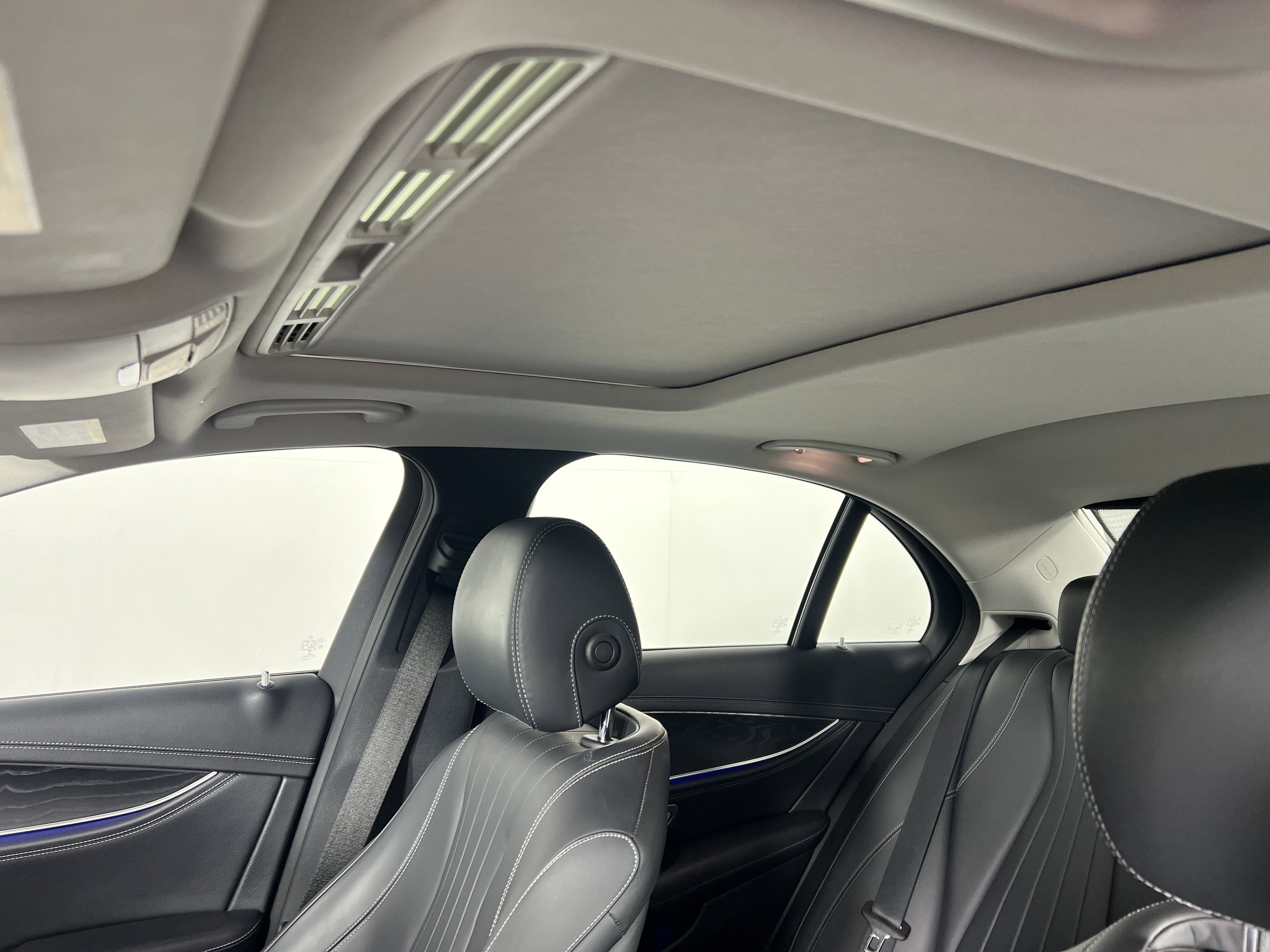 Certified 2018 Mercedes-Benz E 400 4MATIC Sedan image 19