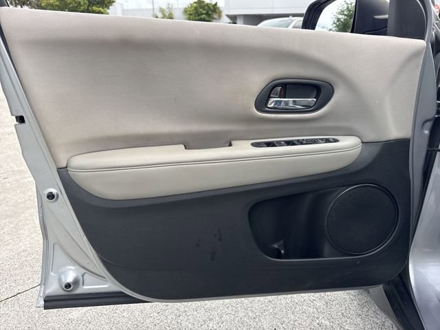 Used 2017 Honda HR-V LX image 13