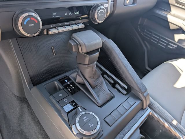 Used 2024 Toyota Tacoma SR5 AWD/4WD image 22