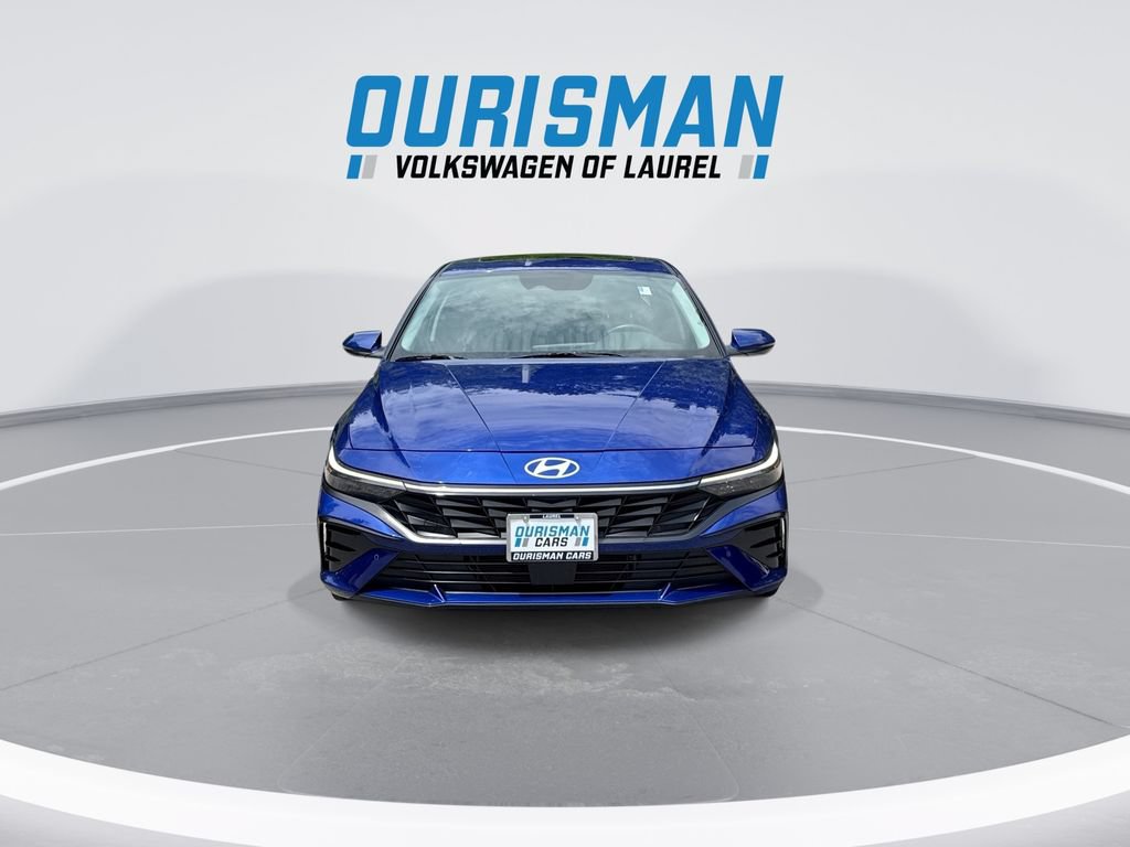 Used 2024 Hyundai Elantra Limited FWD image 3