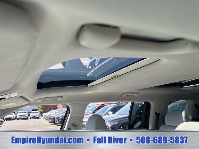 Used 2025 Hyundai Santa Fe Calligraphy AWD/4WD image 7
