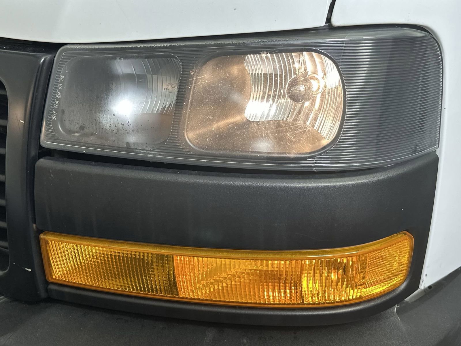 Used 2020 GMC Savana 2500 image 32