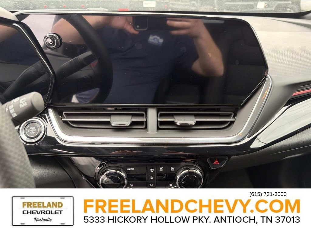New 2026 Chevrolet Trax RS w/ Sunroof Package image 27