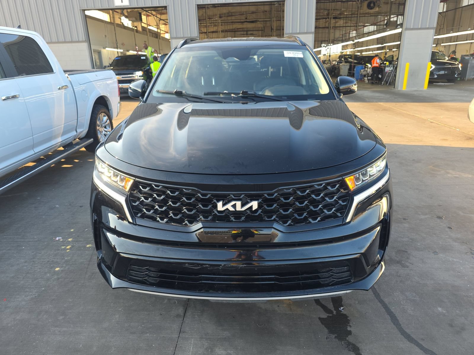 Used 2022 Kia Sorento S FWD image 2