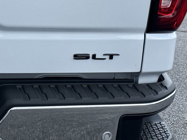 New 2026 GMC Sierra 1500 SLT image 10