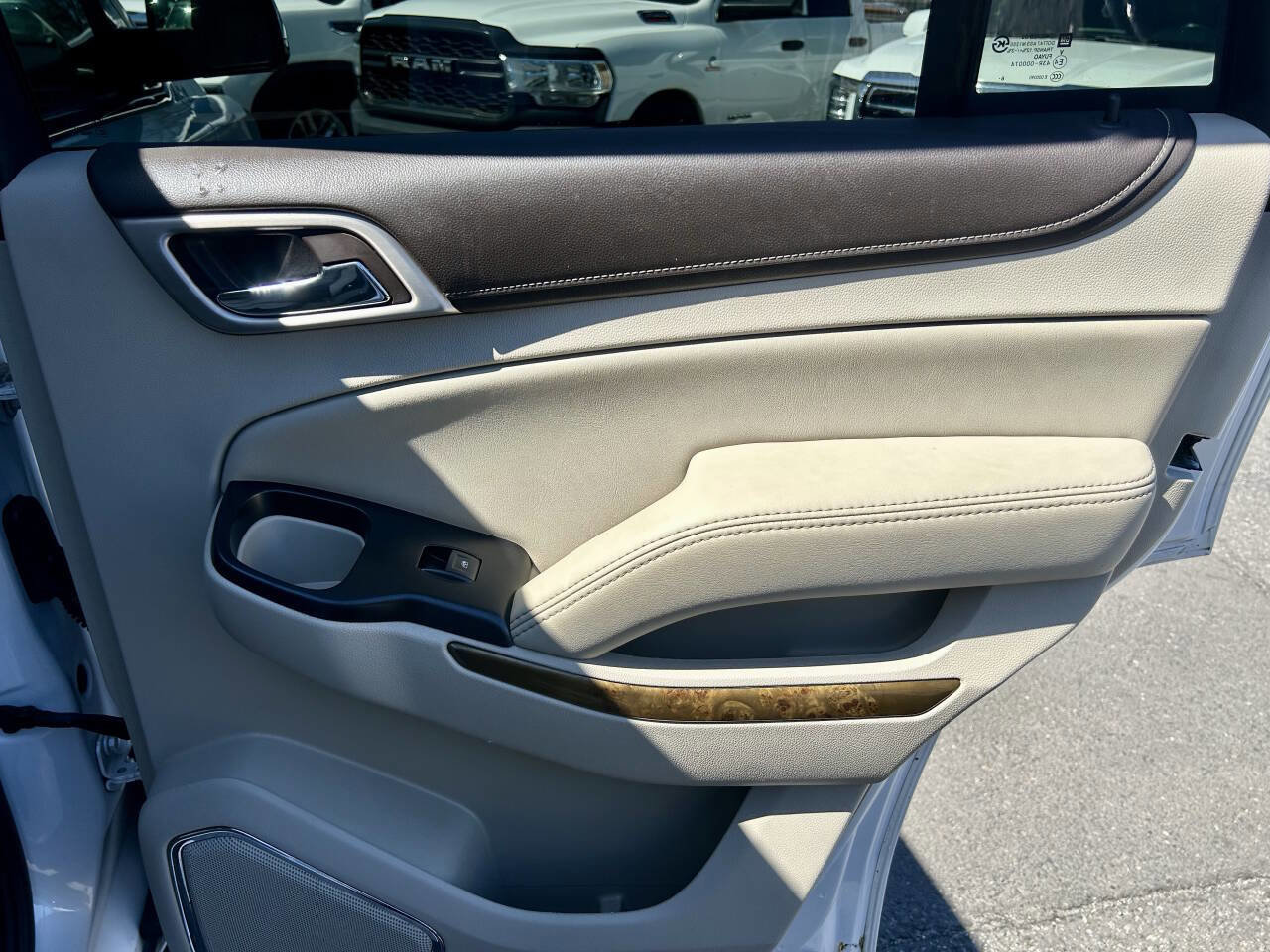 Used 2017 GMC Yukon Denali w/ Open Road Package image 16