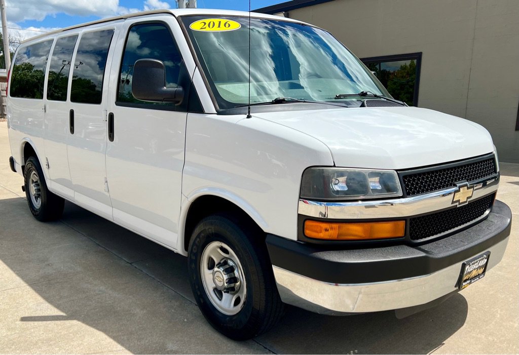 Used 2016 Chevrolet Express 2500 LT w/ LT Preferred Equipment Group RWD image 1