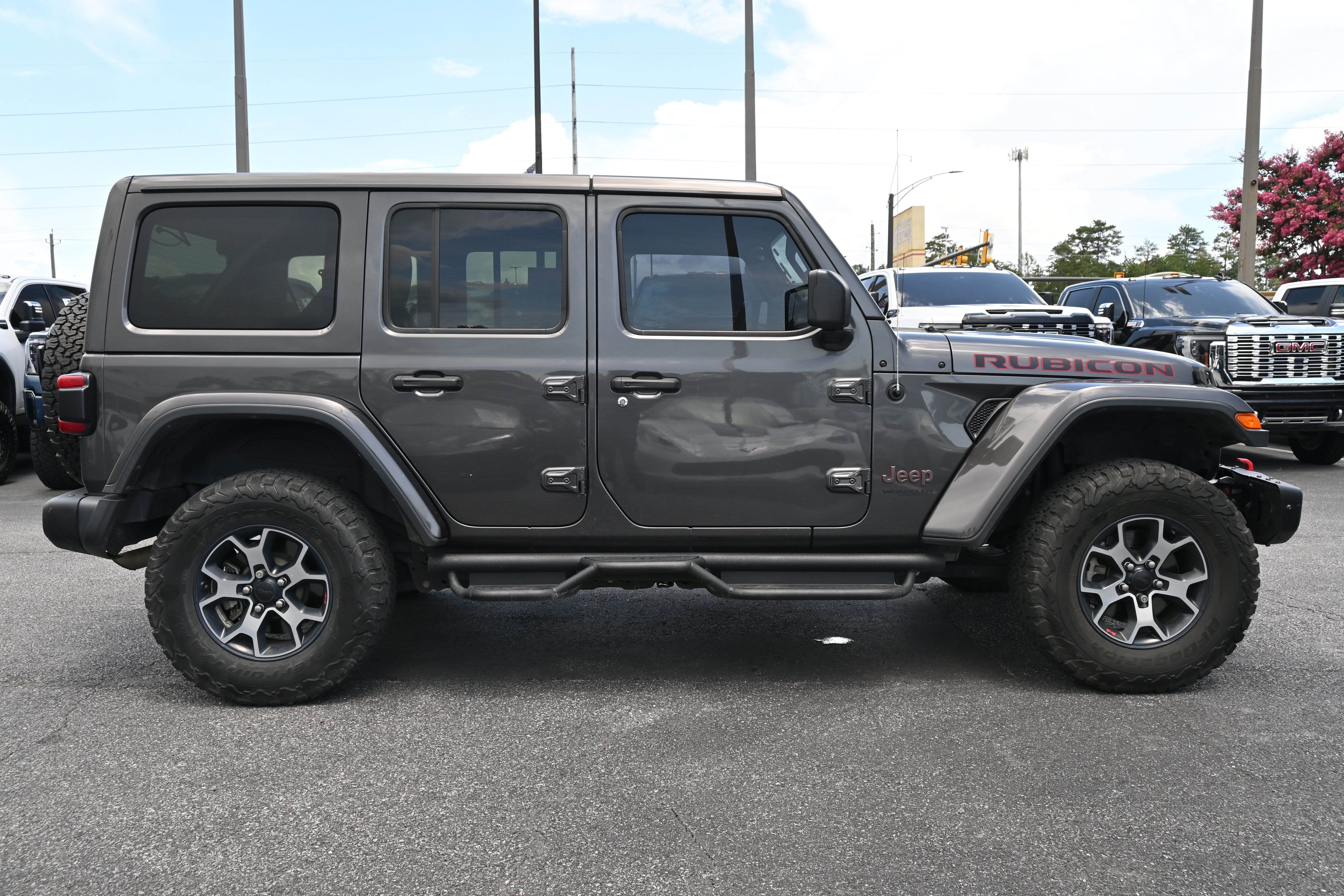 Used 2019 Jeep Wrangler Unlimited Rubicon w/ Dual Top Group AWD/4WD image 12