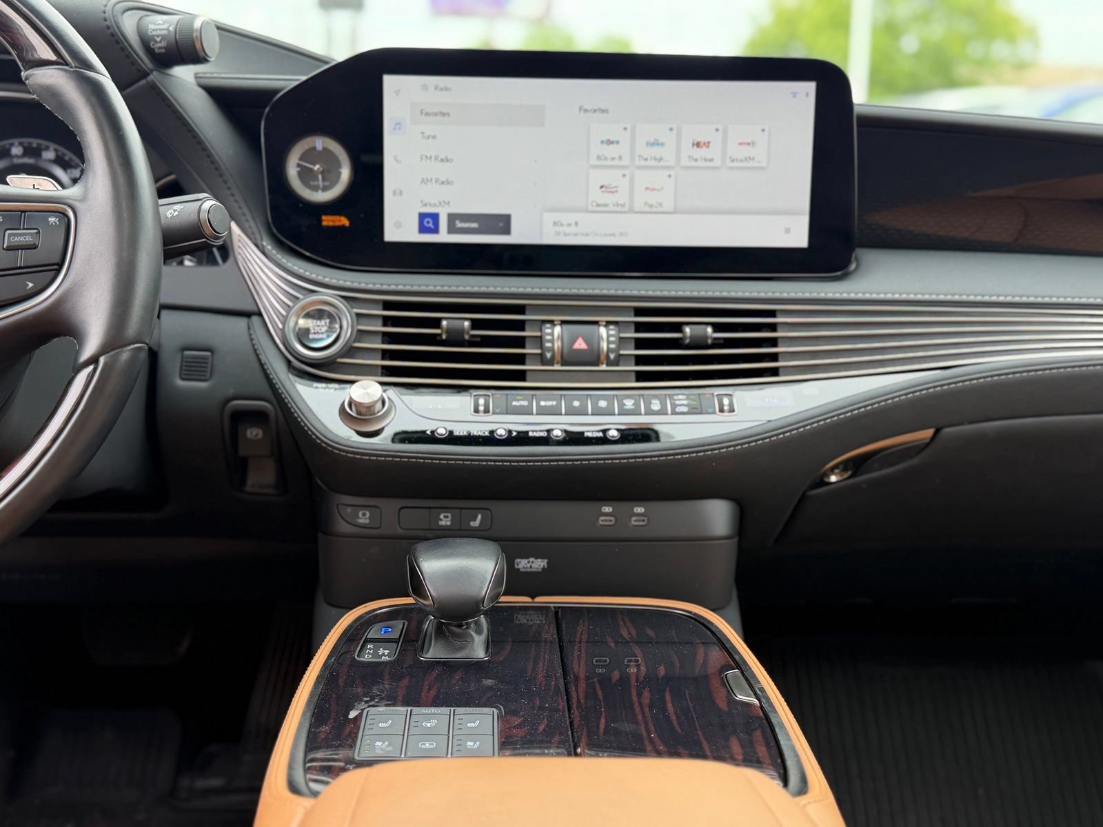 Used 2023 Lexus LS 500 AWD w/ Luxury Package image 14