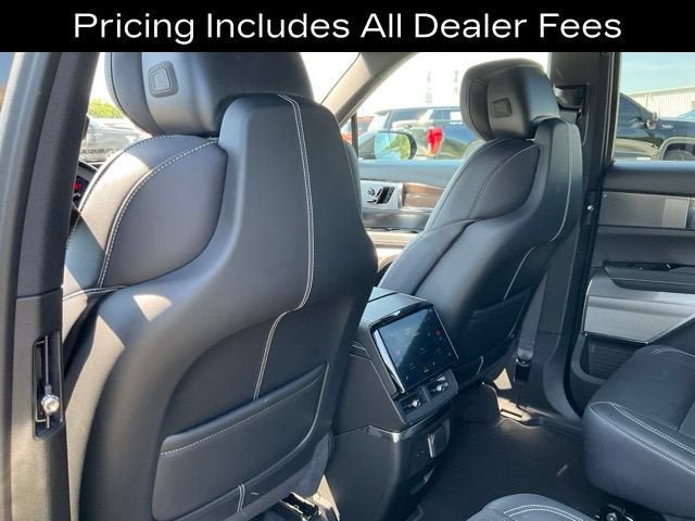 New 2027 Cadillac Vistiq Sport AWD/4WD image 17